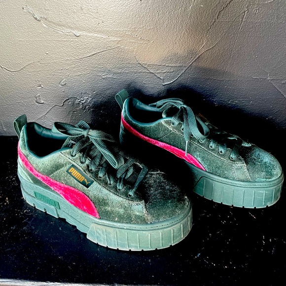 Puma green velvet platform mayze shoe . Only worn once . Perfect condition . - Picture 3 of 3